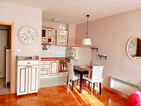 Izdavanje, jednosoban stan, 50m², Pobrežje, Podgorica - image 2