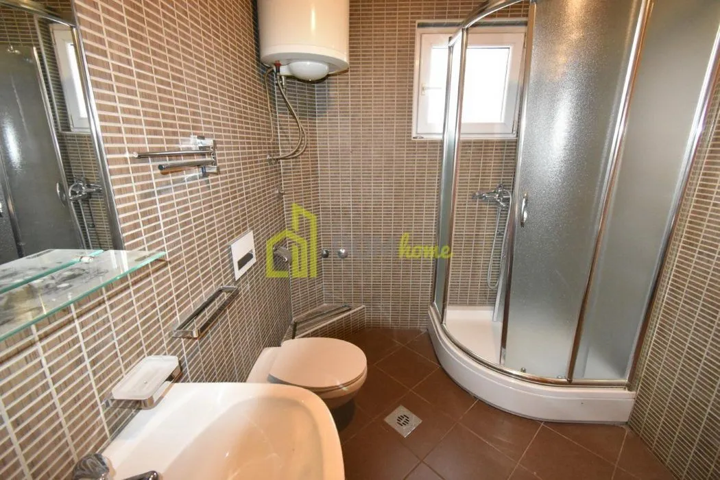 Rent, office space, 200m², Tološi, Podgorica