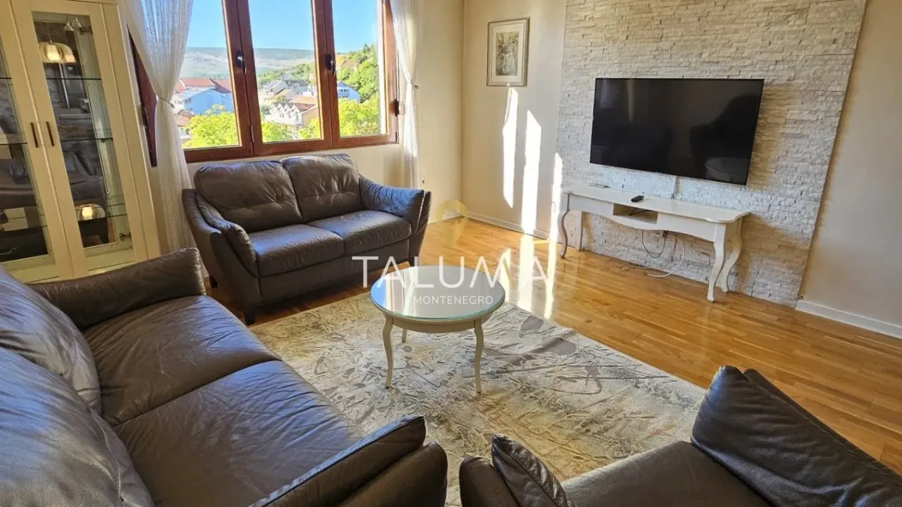 Izdavanje, dvosoban stan, 90m², Preko Morače, Podgorica