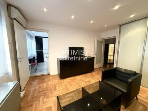 Rent, two bedroom apartment, 40m², Stari Grad, Beograd - image 4