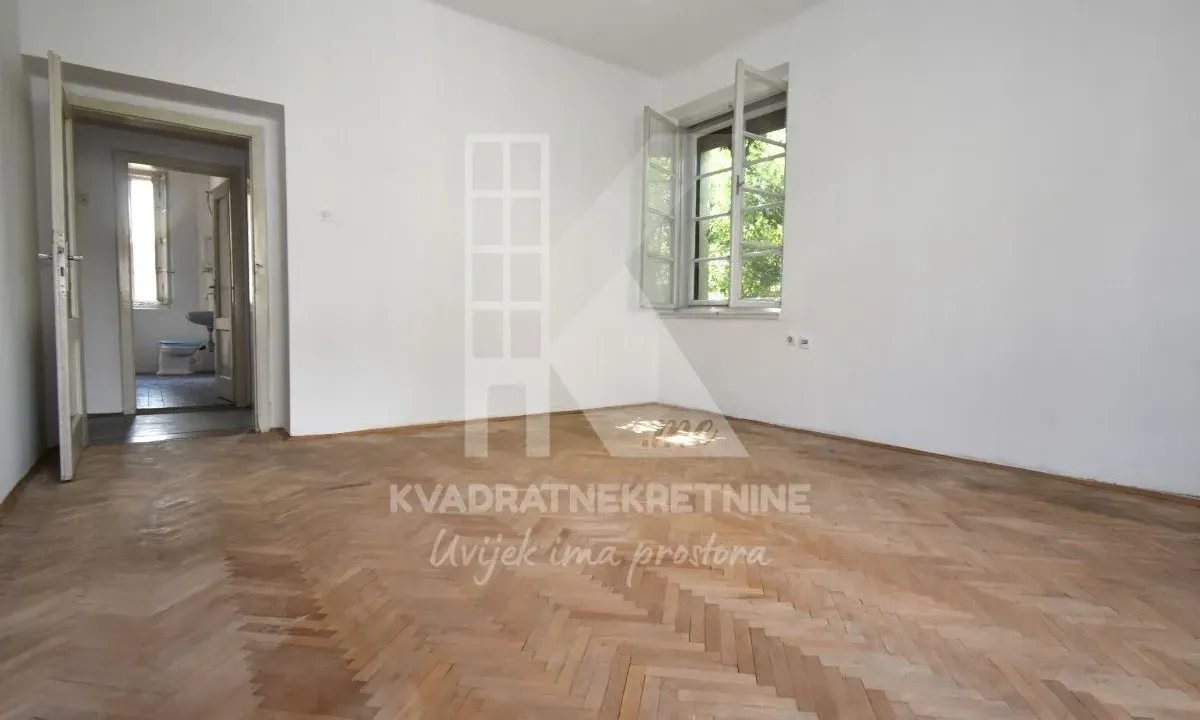 Izdavanje, jednosoban stan, 70m², Centar, Podgorica