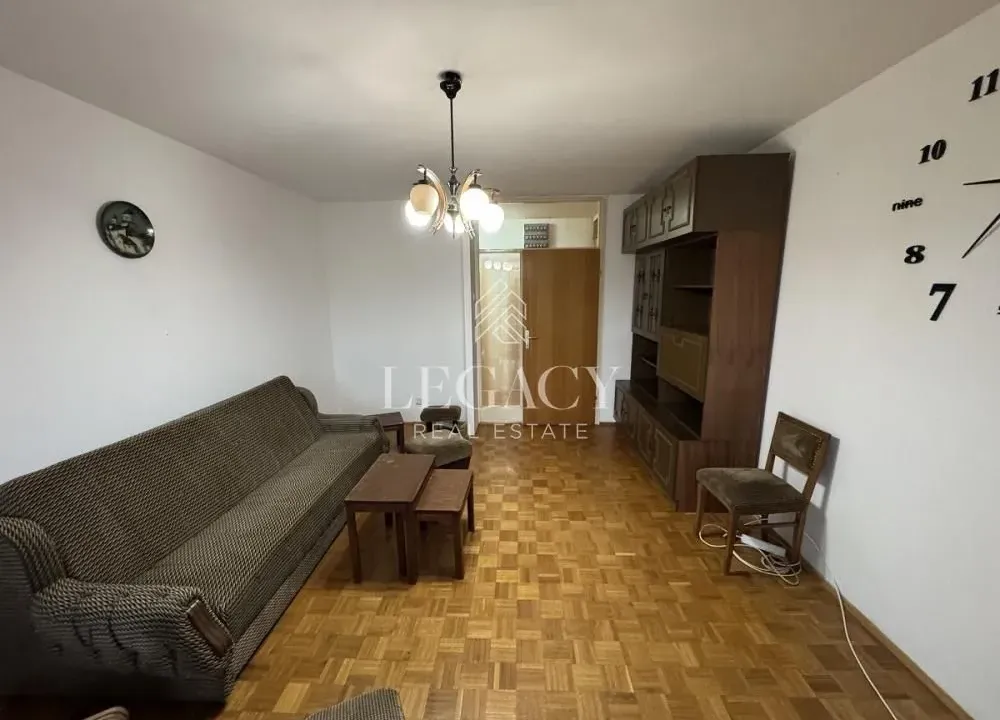 Izdavanje, četvorosoban stan, 89m², Petlovo Brdo, Beograd
