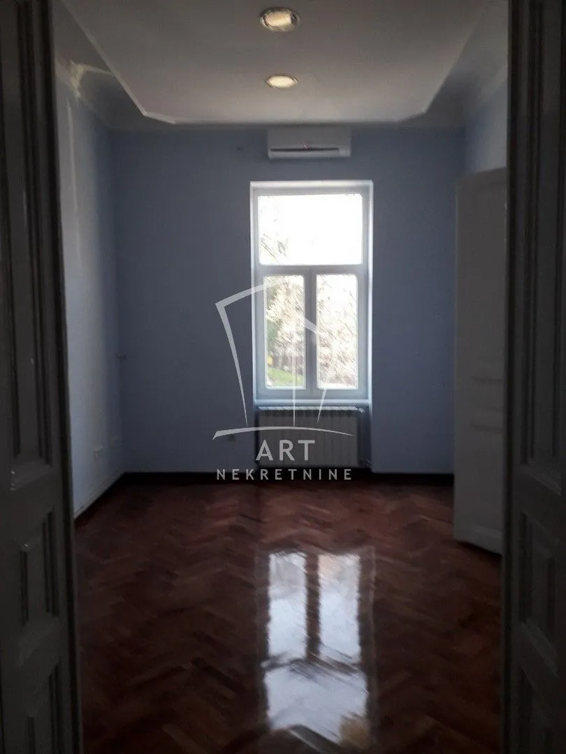 Sale, five bedroom apartment, 180m², Savski Venac, Beograd
