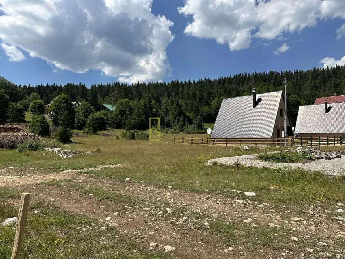 Prodaja, plac, 600m², Motički gaj, Žabljak