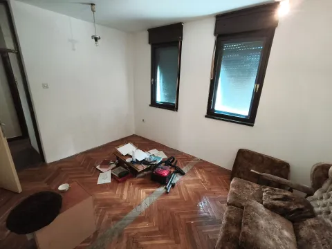 Prodaja, trosoban stan, 100m², Blok 6, Podgorica - image 8