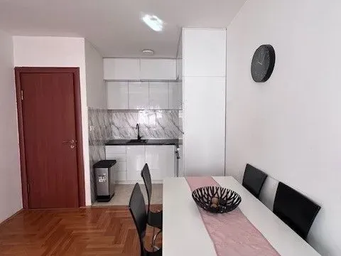 Izdavanje, dvosoban stan, 56m², Podgorica, Crna Gora - image 8