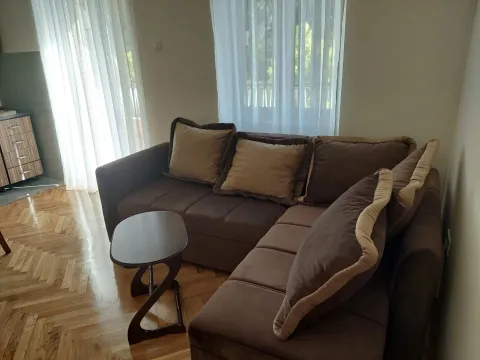 Rent, two bedroom apartment, 70m², Centar, Podgorica - image 4