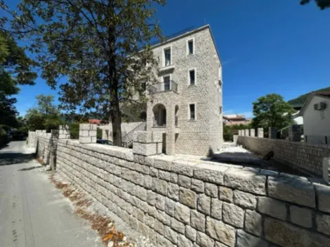 Prodaja, kuća, 500m², Donja Lastva, Tivat - image 9