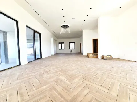Rent, house, 434m², Farmaci, Podgorica - image 5