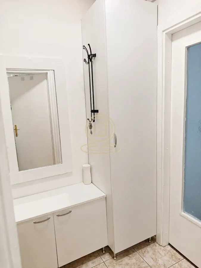 Izdavanje, garsonjera, 26m², Novo naselje, Novi Sad