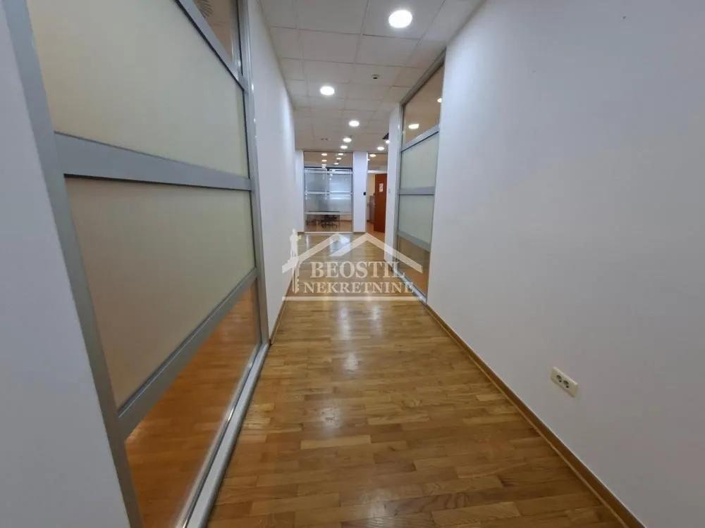 Rent, office space, 330m², Bezanijska Kosa 1, Bežanijska Kosa Sve Podlokacije