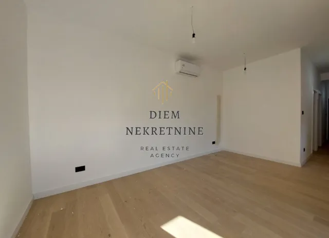 Prodaja, dvosoban stan, 55m², Dobrota, Kotor