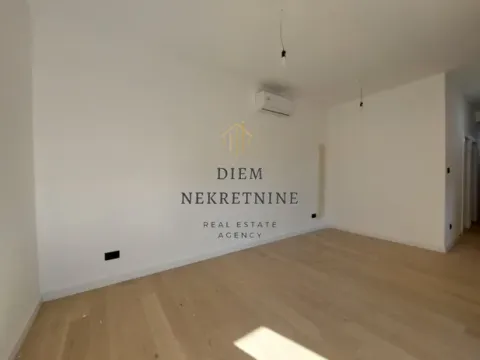 Sale, two bedroom apartment, 55m², Dobrota, Kotor - image 10