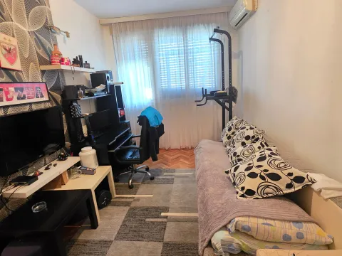 Prodaja, dvosoban stan, 76m², Centar, Podgorica - image 10