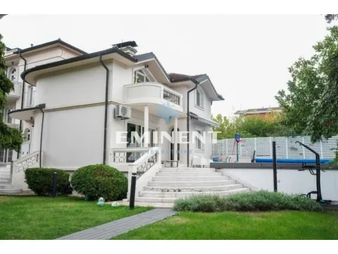 Kuća in Stari Košutnjak