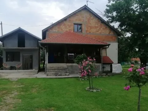 Kuća in Medjulužje