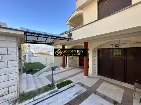 Rent, house, 380m², Gorica C, Podgorica - image 1