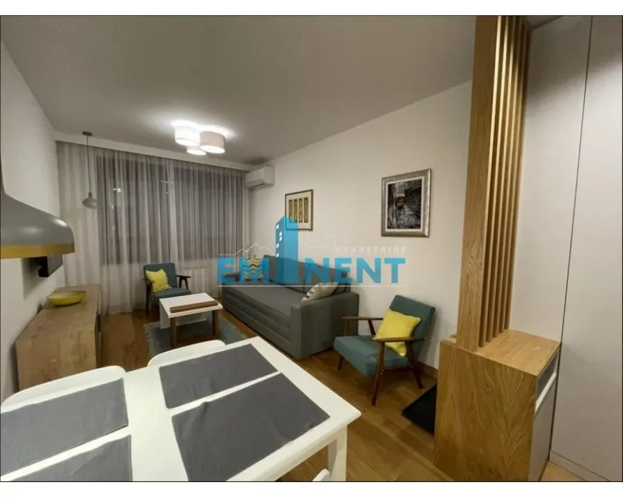Rent, apartment, 39m², Crveni Krst, Beograd