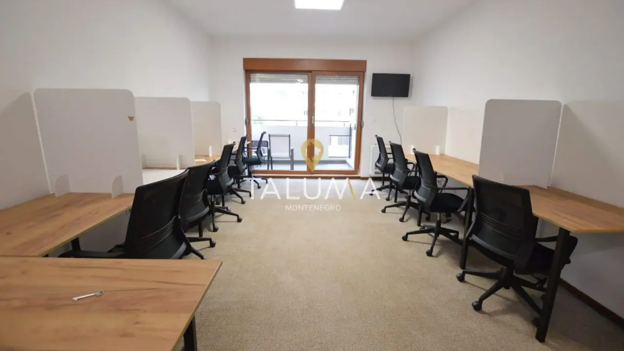 Izdavanje, dvosoban stan, 77m², City Kvart, Podgorica