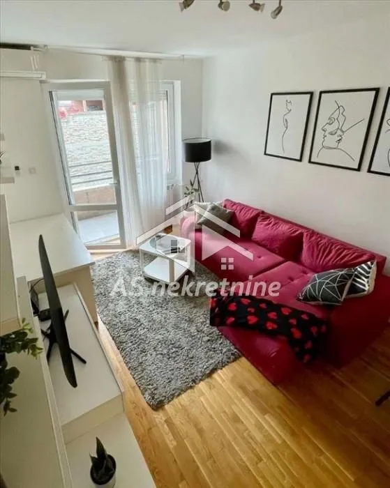 Izdavanje, dvosoban stan, 50m², Đeram Pijaca, Beograd