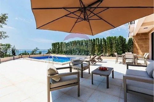 Prodaja, kuća, 223m², Reževići, Budva