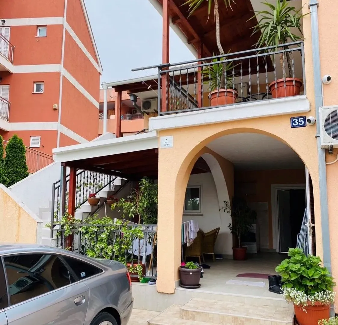 Sale, house, 238m², Golubovina, Budva