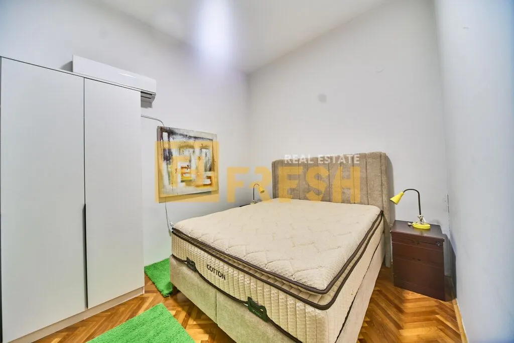 Izdavanje, kuća, 280m², Gorica C, Podgorica
