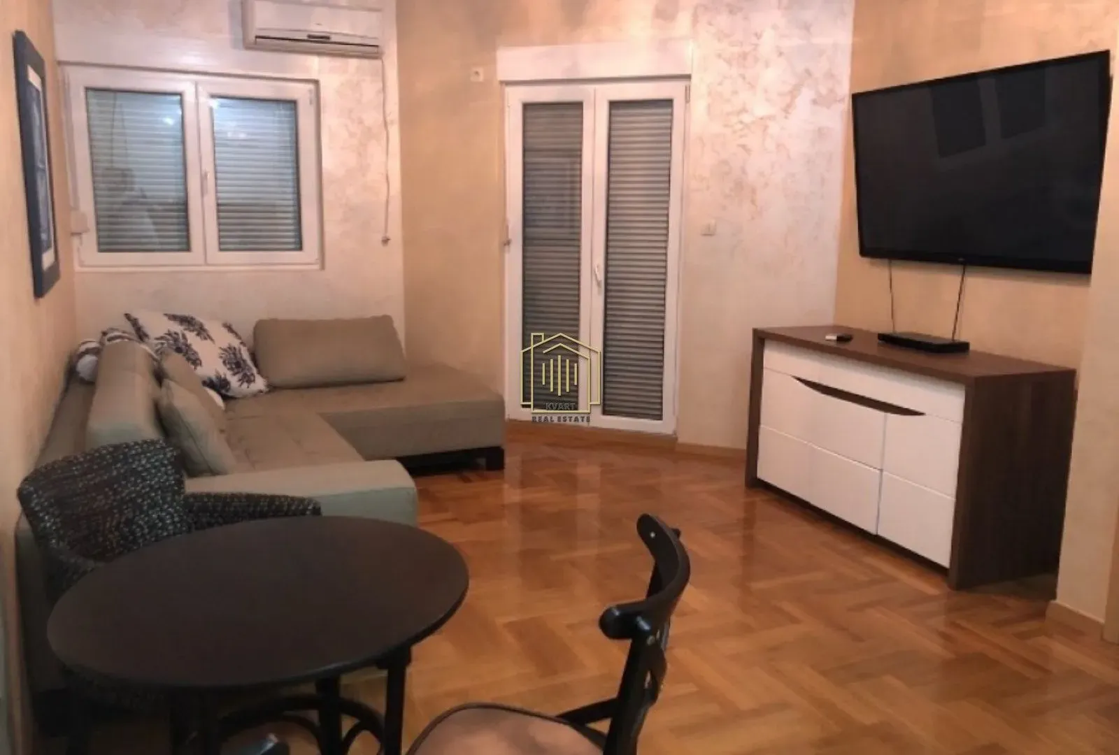 Izdavanje, jednosoban stan, 45m², Pobrežje, Podgorica