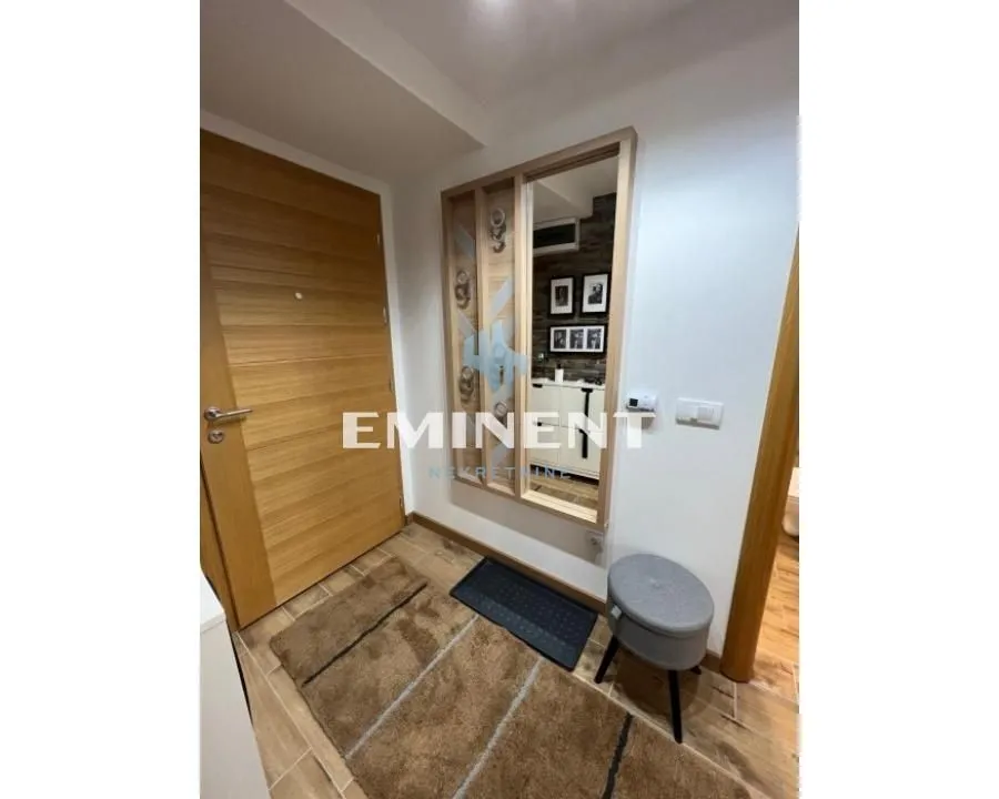 Prodaja, trosoban stan, 59m², Centar, Zlatibor
