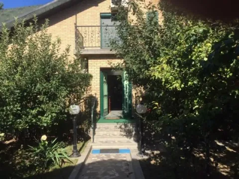 Izdavanje, kuća, 500m², Zemun Sve Podlokacije, Beograd - image 7