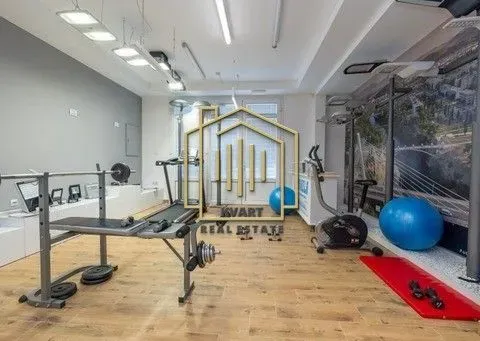 Izdavanje, poslovni prostor, 250m², Gornja Gorica, Podgorica - image 4