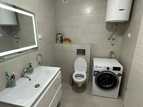 Izdavanje, dvosoban stan, 74m², Ljubović, Podgorica - image 7