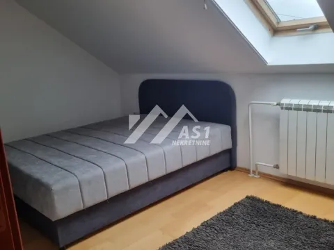 Izdavanje, trosoban stan, 105m², Centar, Novi Sad - image 5