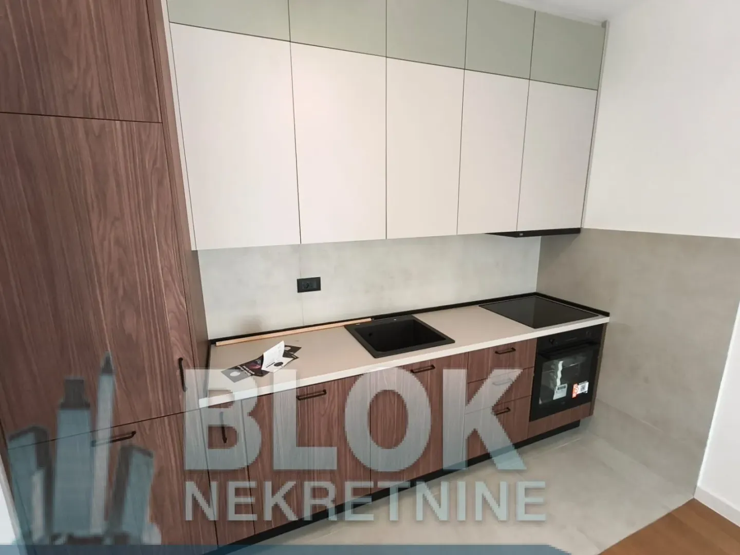 Rent, office space, 50m², Blok 9, Podgorica