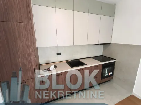 Rent, office space, 50m², Blok 9, Podgorica - image 8