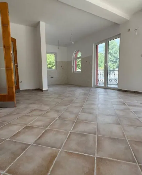 Sale, three bedroom apartment, 54m², Lastva Grbaljska, Kotor