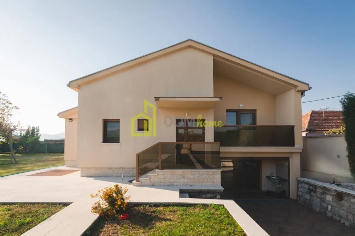 Rent, house, 170m², Dajbabe, Podgorica