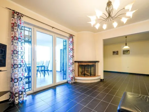 Prodaja, dvosoban stan, 104m², Stoliv, Kotor - image 21