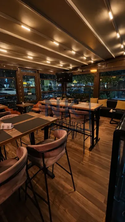 Izdavanje, poslovni prostor, 230m², City Kvart, Podgorica