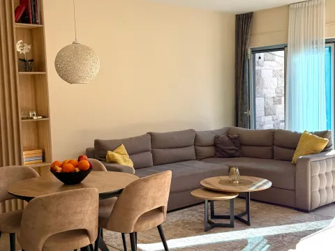 Sale, one bedroom apartment, 74m², Dobrota, Kotor - image 10