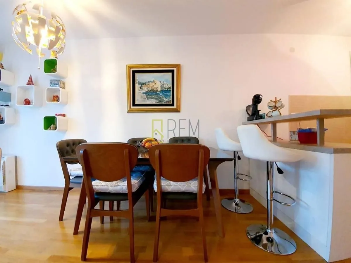 Prodaja, dvosoban stan, 91m², Tološi, Podgorica