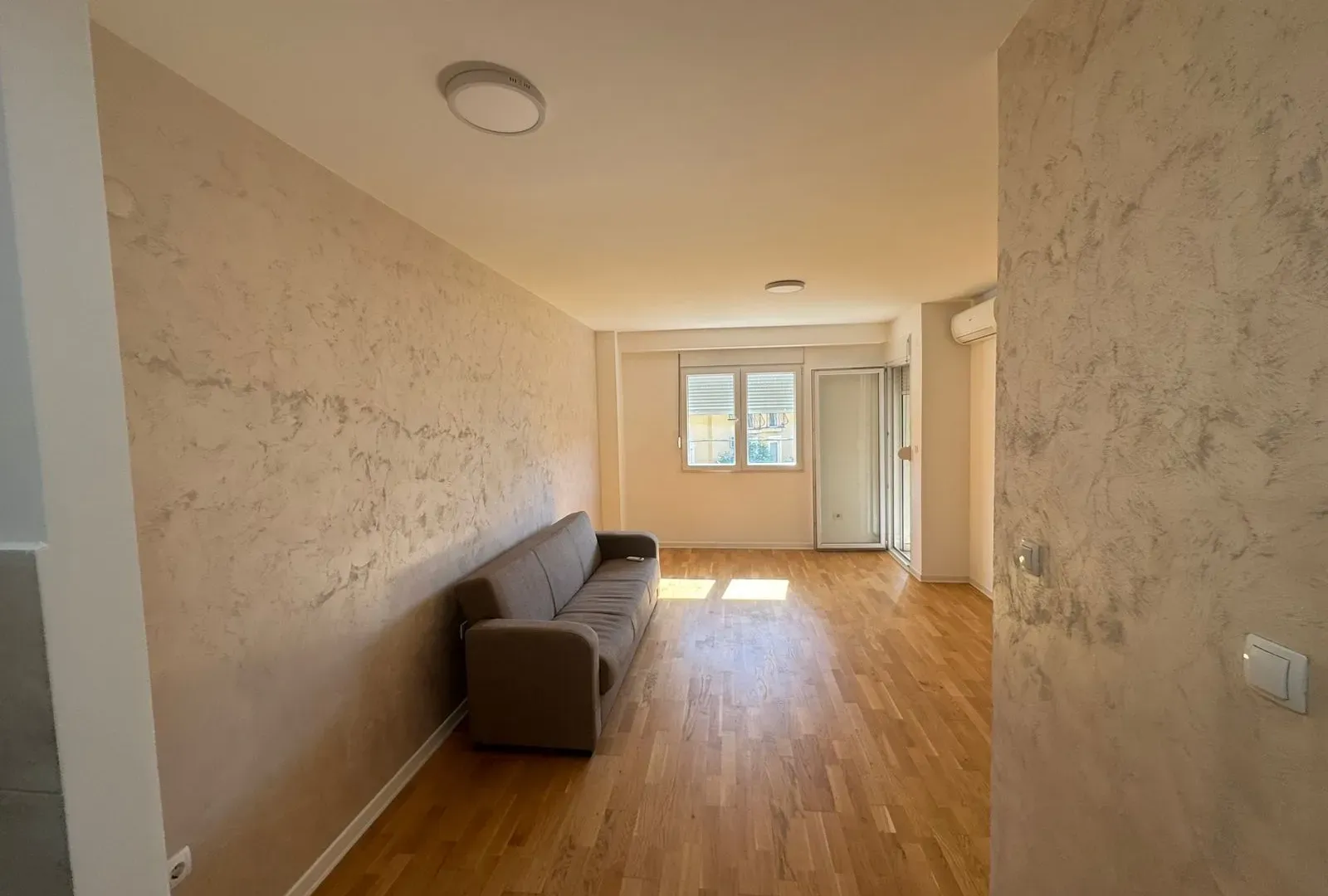 Izdavanje, jednosoban stan, 48m², Zabjelo, Podgorica