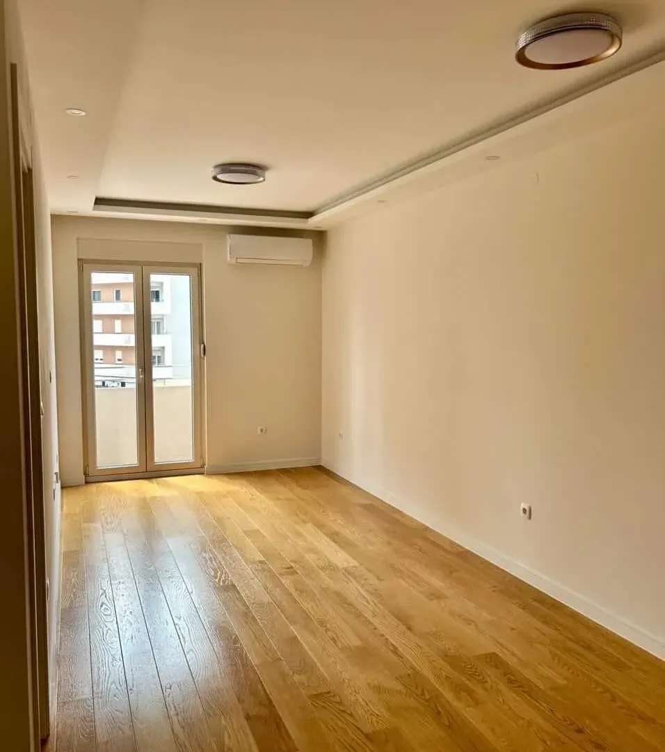 Prodaja, jednosoban stan, 43m², Central Point, Podgorica