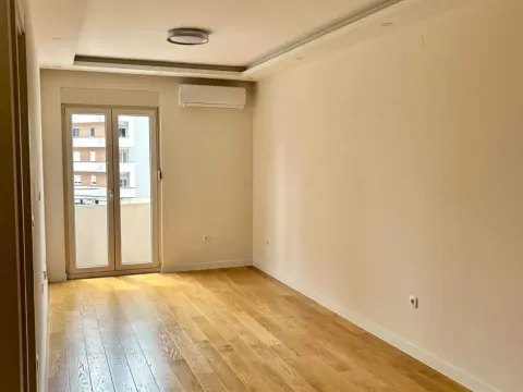 Prodaja, jednosoban stan, 43m², Central Point, Podgorica - image 3