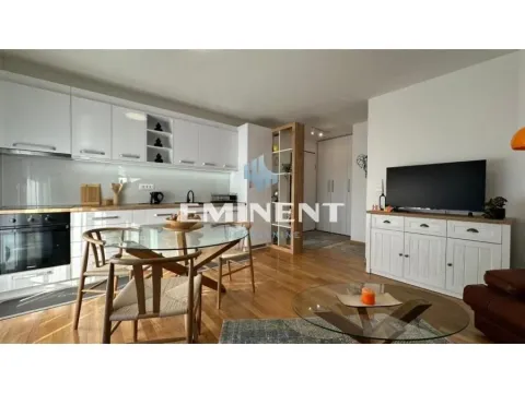 Izdavanje, dvosoban stan, 43m², Lekino Brdo, Voždovac Sve Podlokacije - image 1