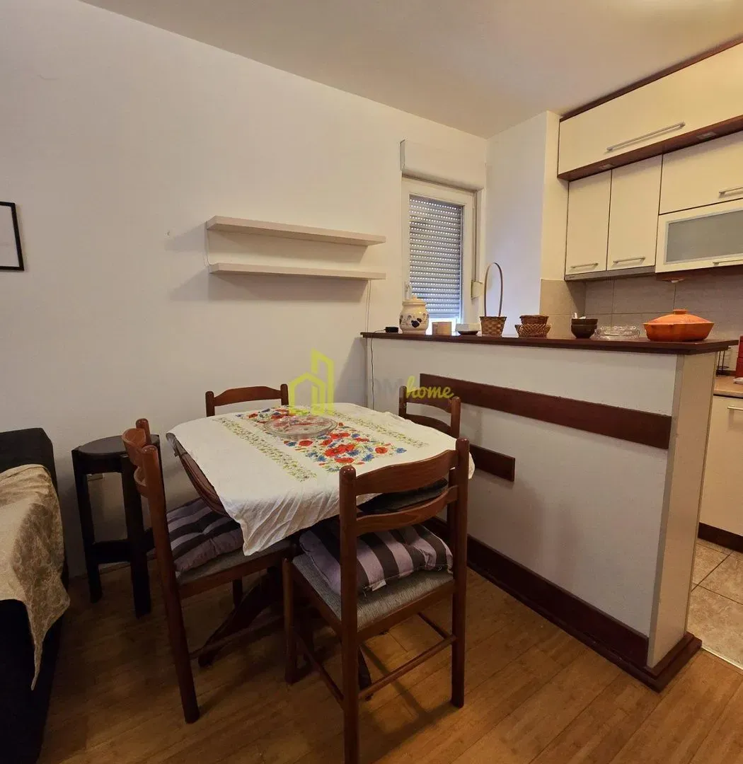 Izdavanje, jednosoban stan, 45m², Vezirov Most, Podgorica