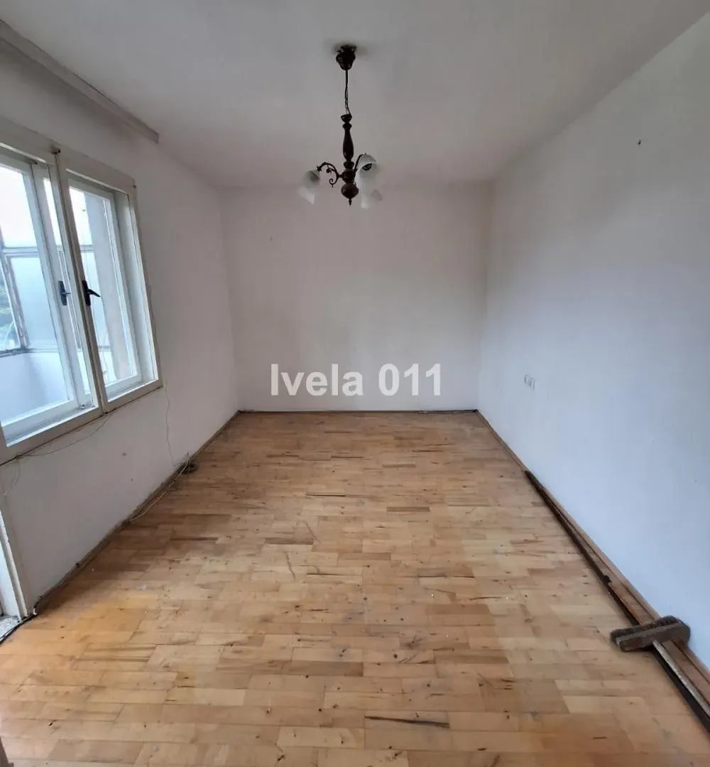 Prodaja, jednosoban stan, 38m², Kanarevo Brdo, Beograd