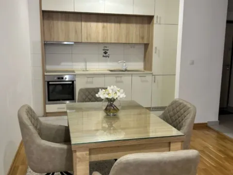 Izdavanje, dvosoban stan, 70m², Tuški Put, Podgorica - image 4