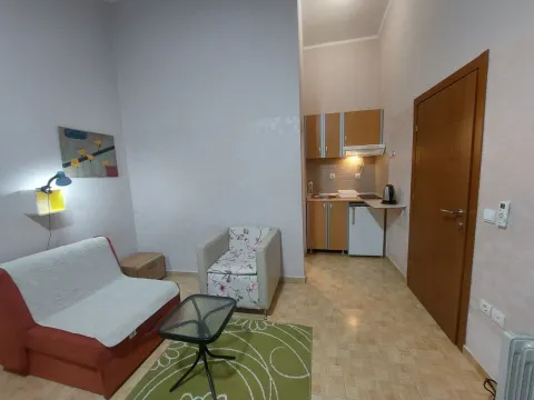 Rent, studio apartment, 25m², Šušanj, Bar - image 4