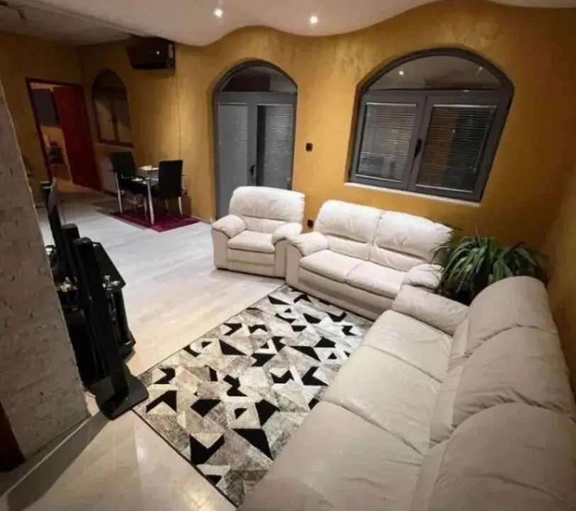 Izdavanje, jednosoban stan, 45m², Stari Aerodrom, Podgorica